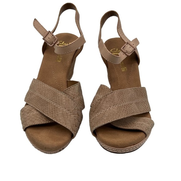 Clarks Collection Tan Soft Cushion Cork Wedge Sandals Size 6 1/2 Wide Women’s - Picture 3 of 9